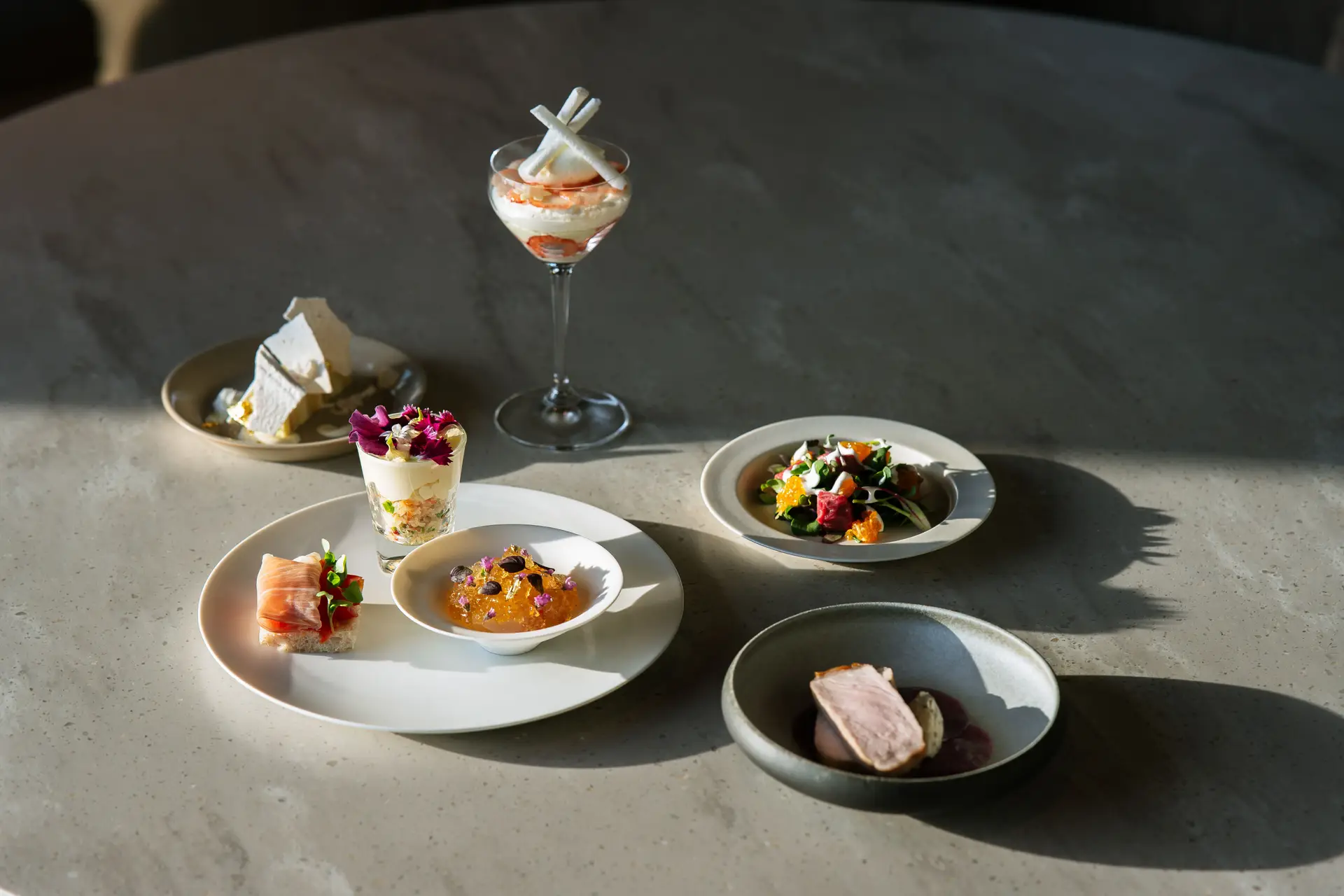 Gourmetrett servert på ValvessianluxeCourt
